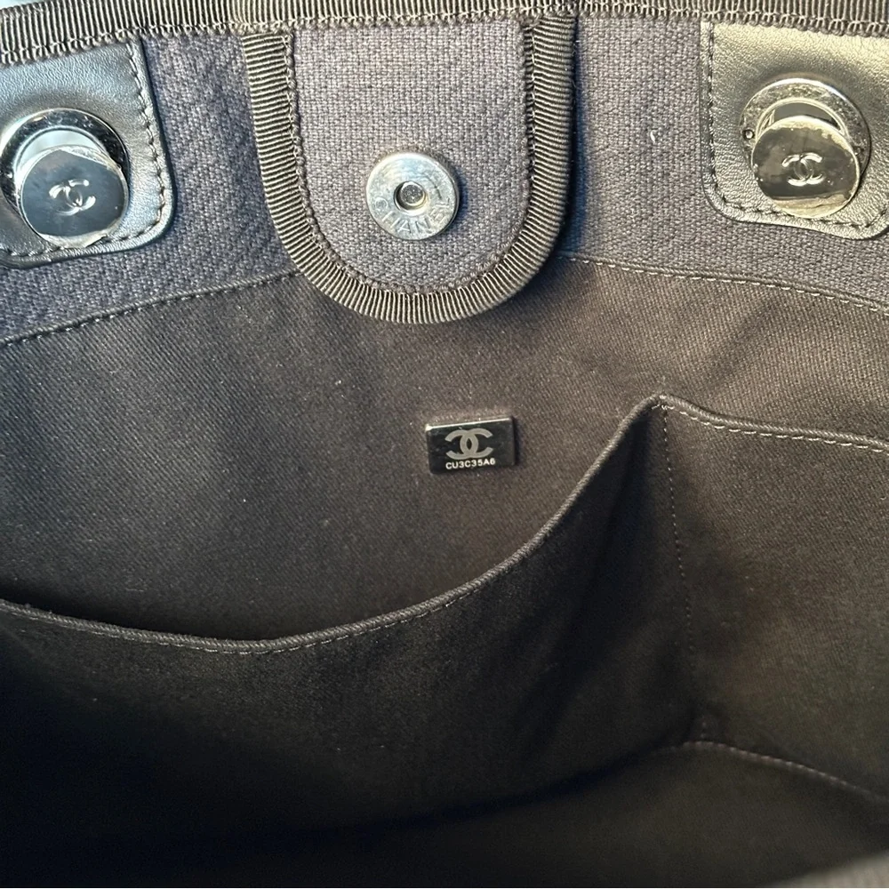 Chanel Large Shopper 30cm Black with Silver Hardware 2021 - Picture 9 of 14